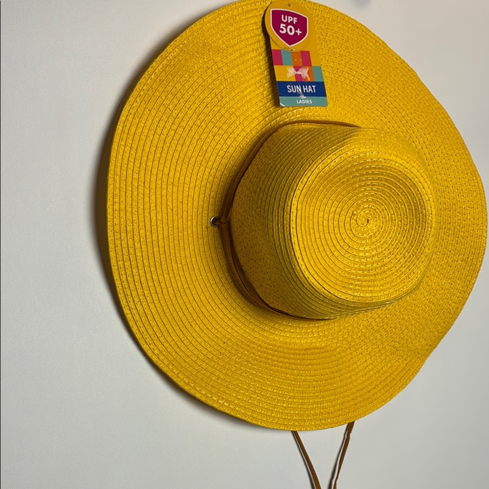 Banana Boat UPF 50+ Bright Yellow Sun Hat with Chin Strap - Picture 5 of 12